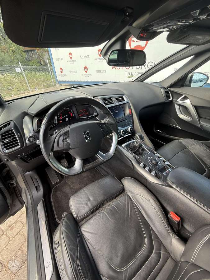 Citroen DS5, 2.0 l., Хэтчбек
