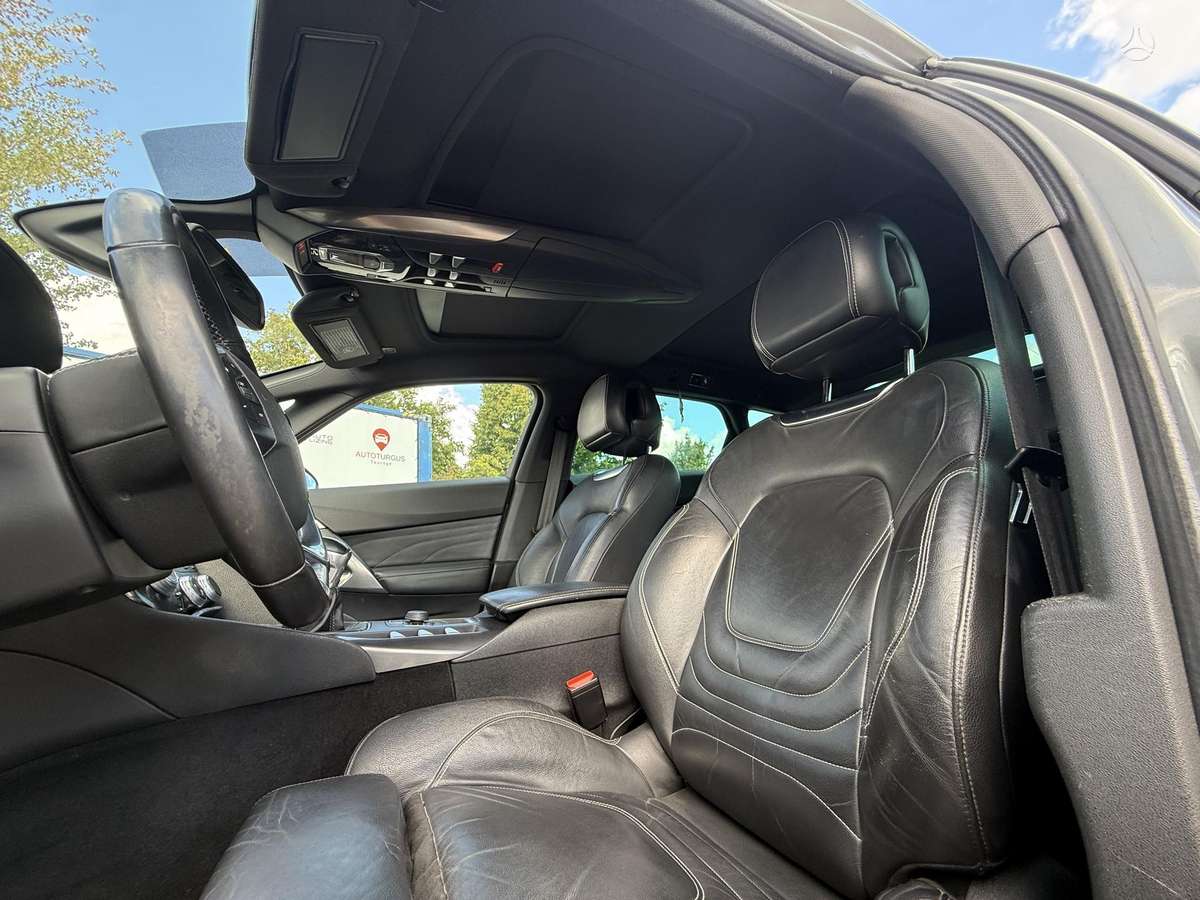 Citroen DS5, 2.0 l., hatchback