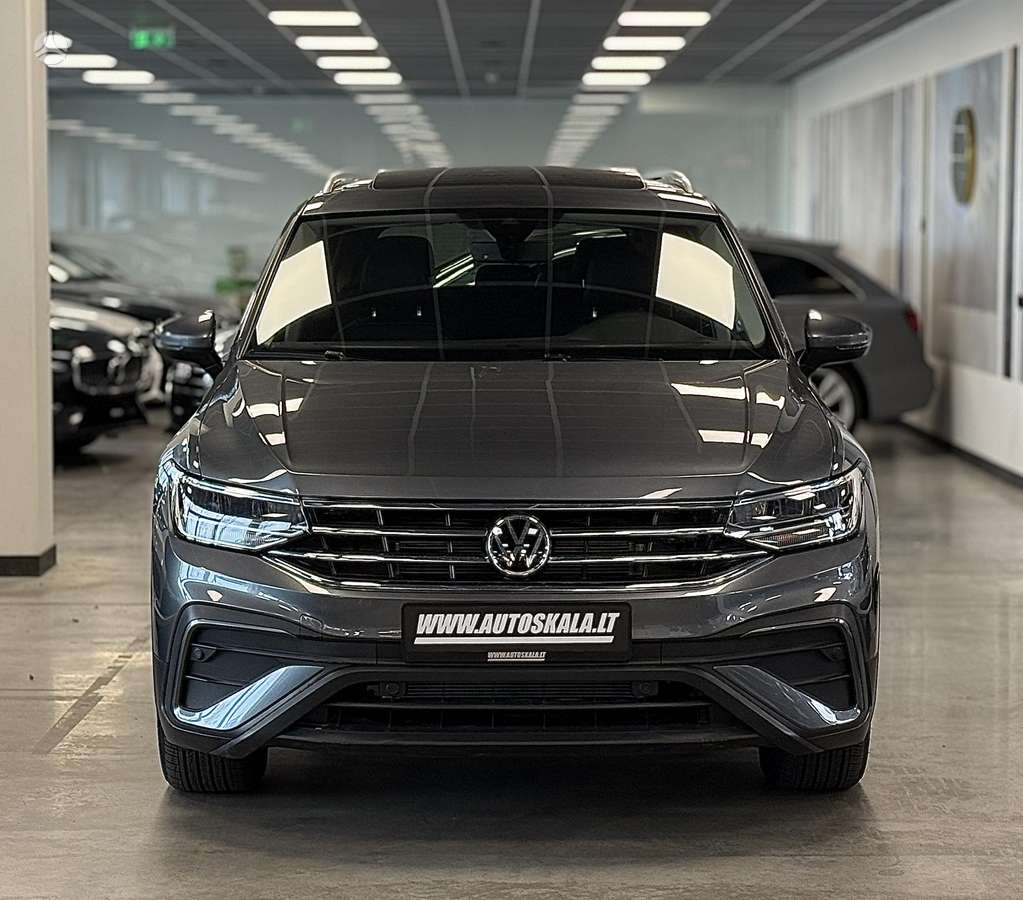 Volkswagen Tiguan - 2