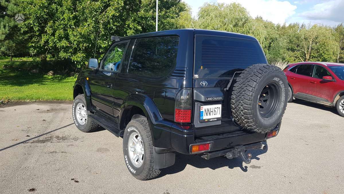 Toyota Land Cruiser - 2