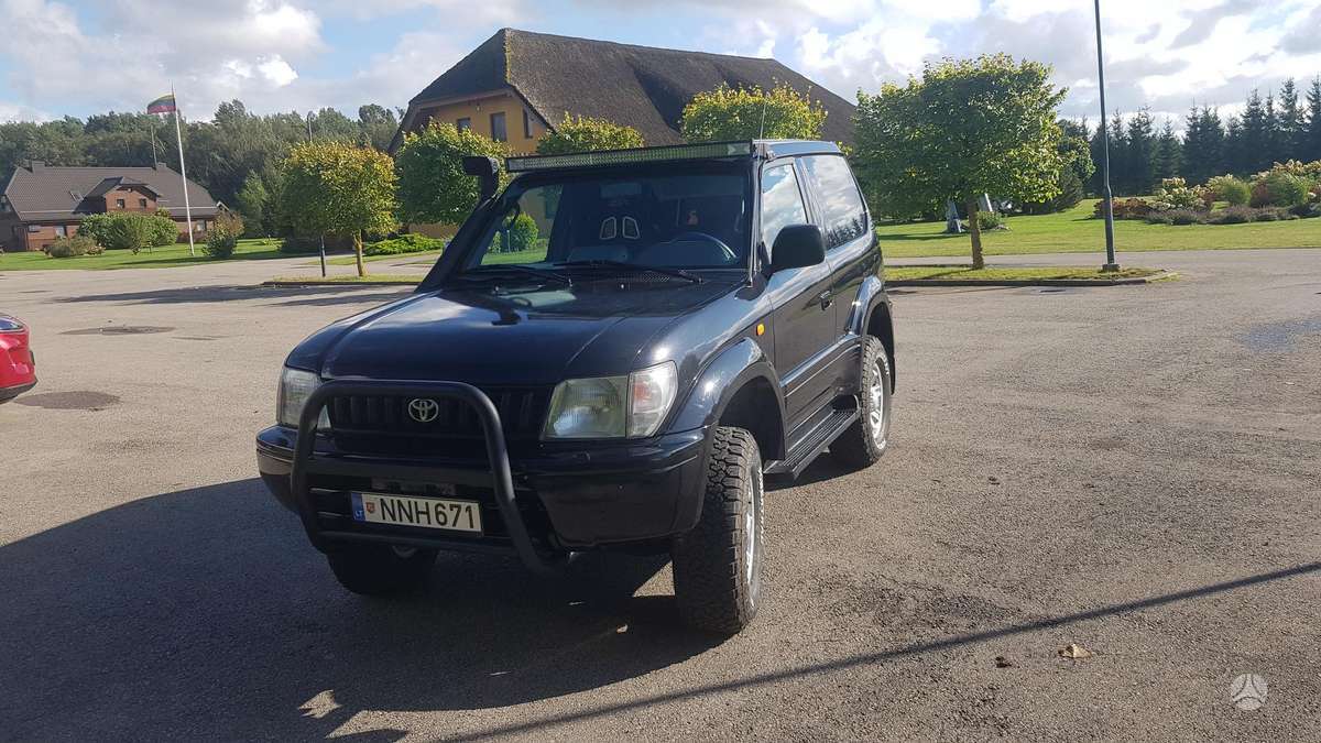 Toyota Land Cruiser - 7