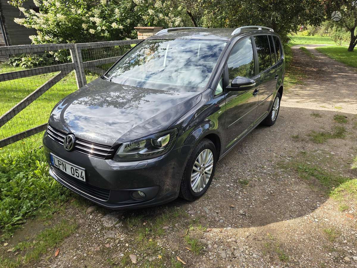 Volkswagen Touran - 1