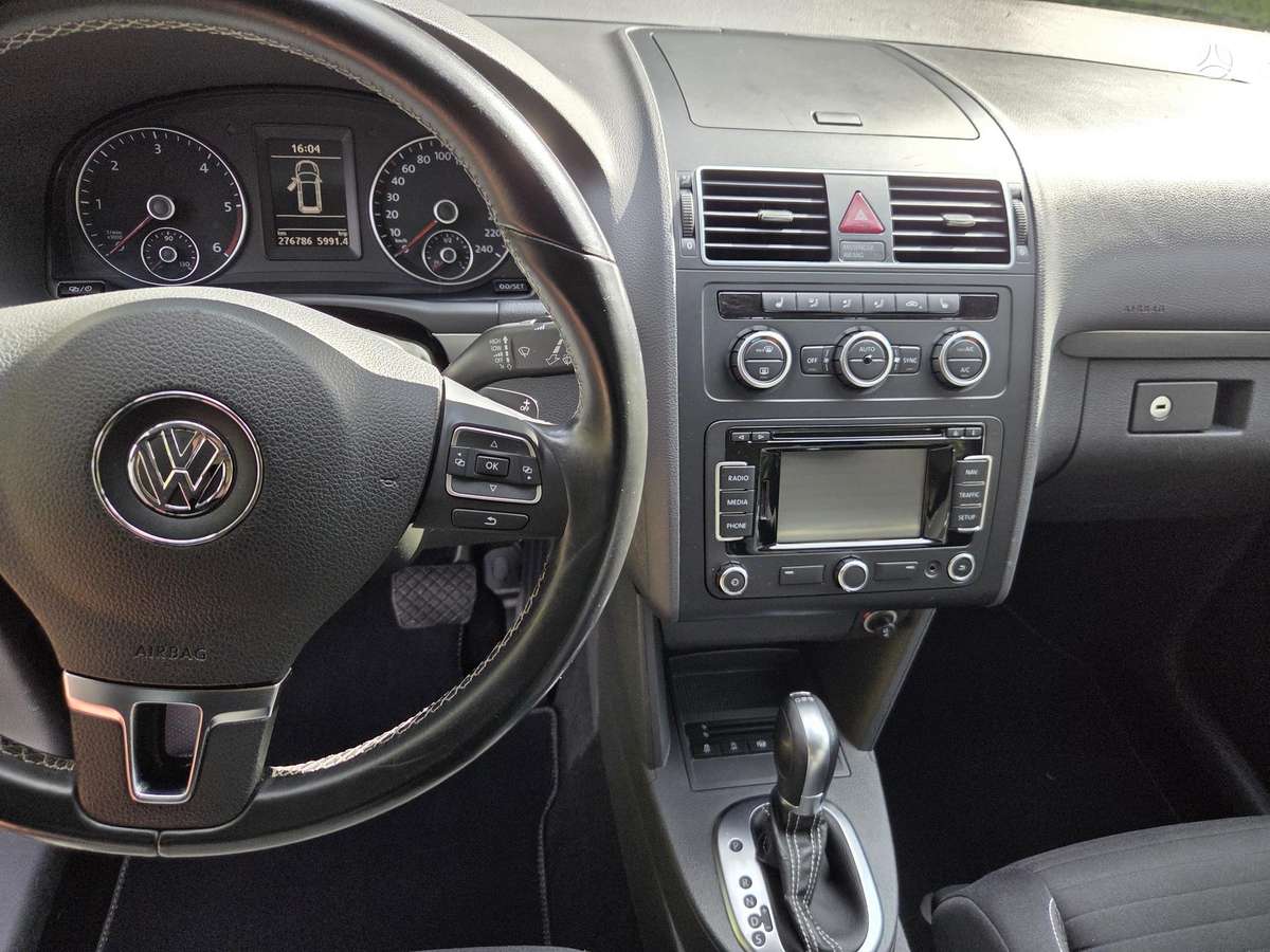 Volkswagen Touran - 7