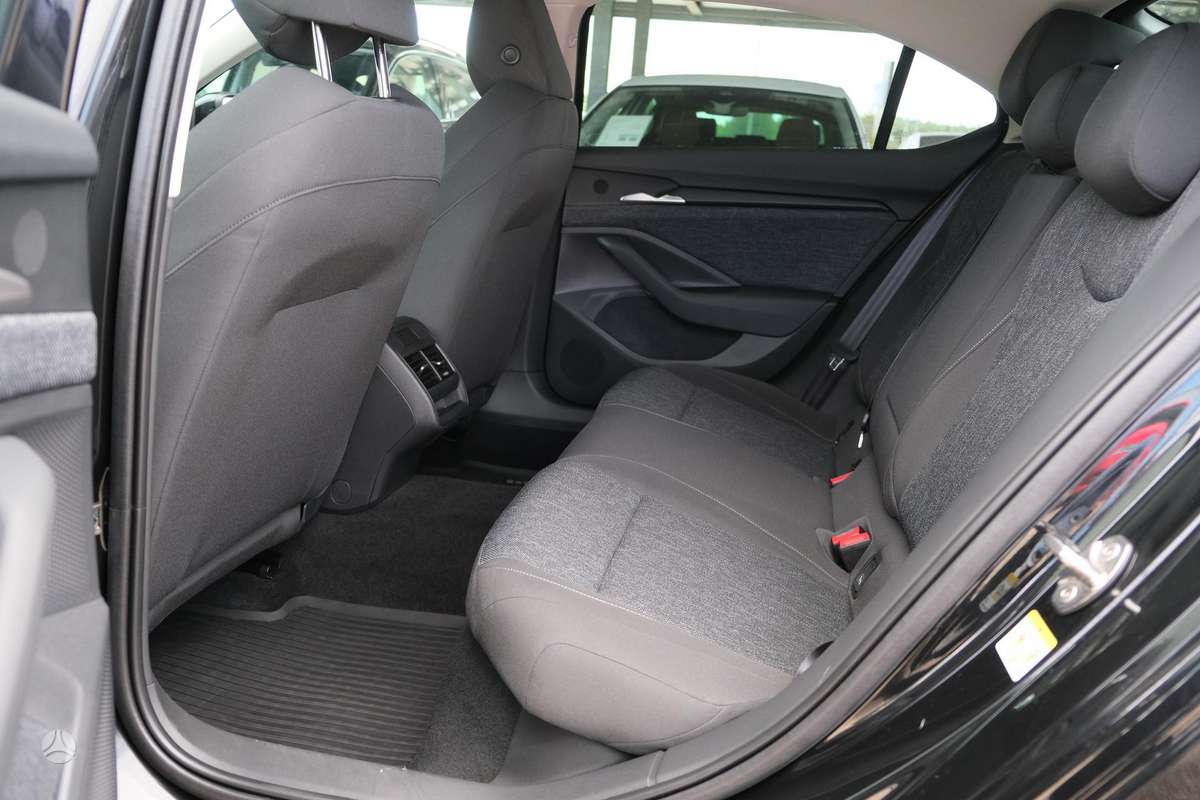 Škoda Superb - 8