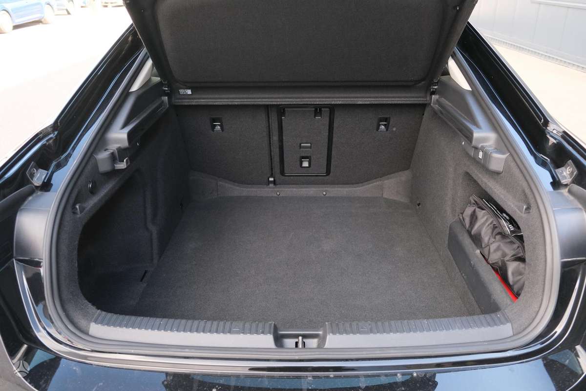 Skoda Superb, 1.5 l., hatchback