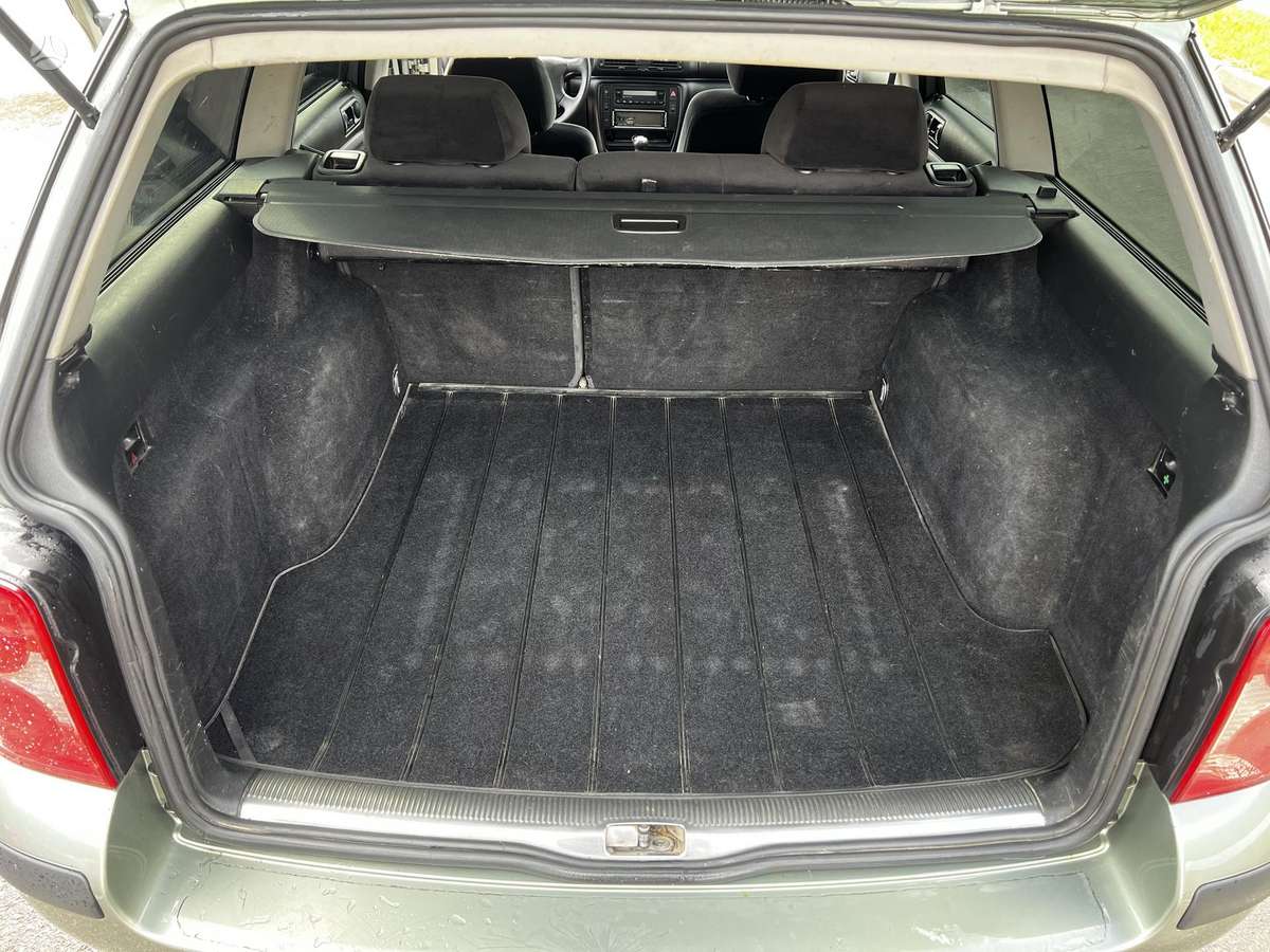 Volkswagen Passat - 12