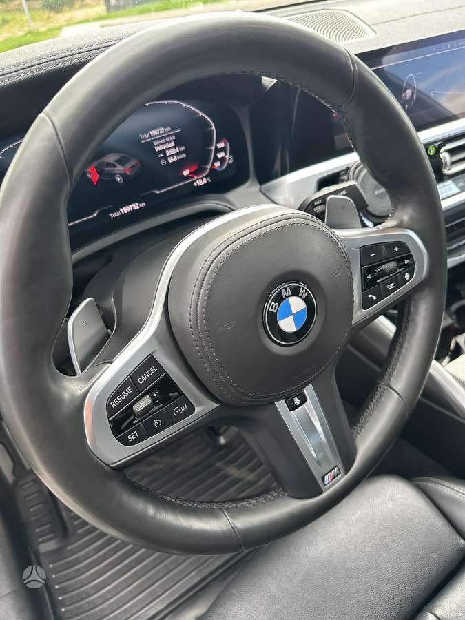 BMW 330, 2.0 l., Седан