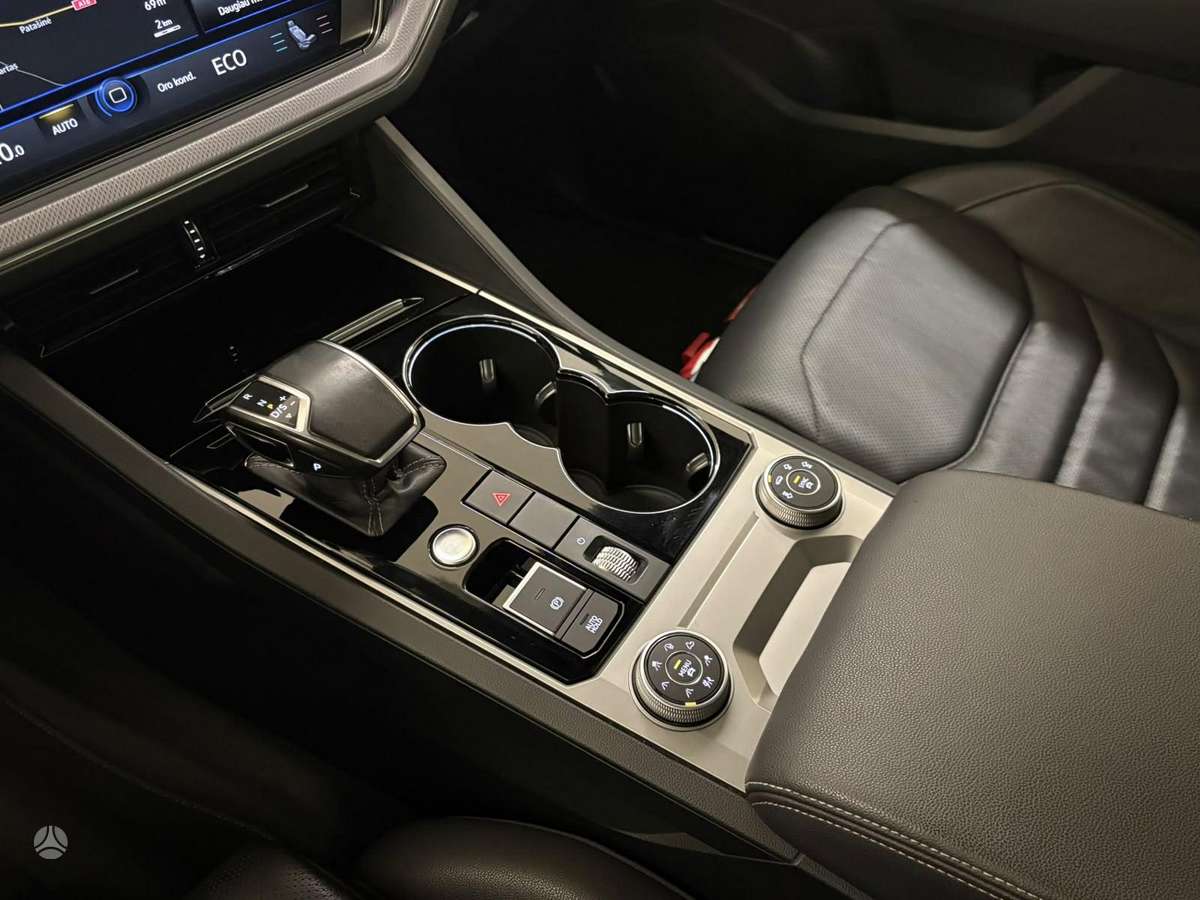 Volkswagen Touareg - 3