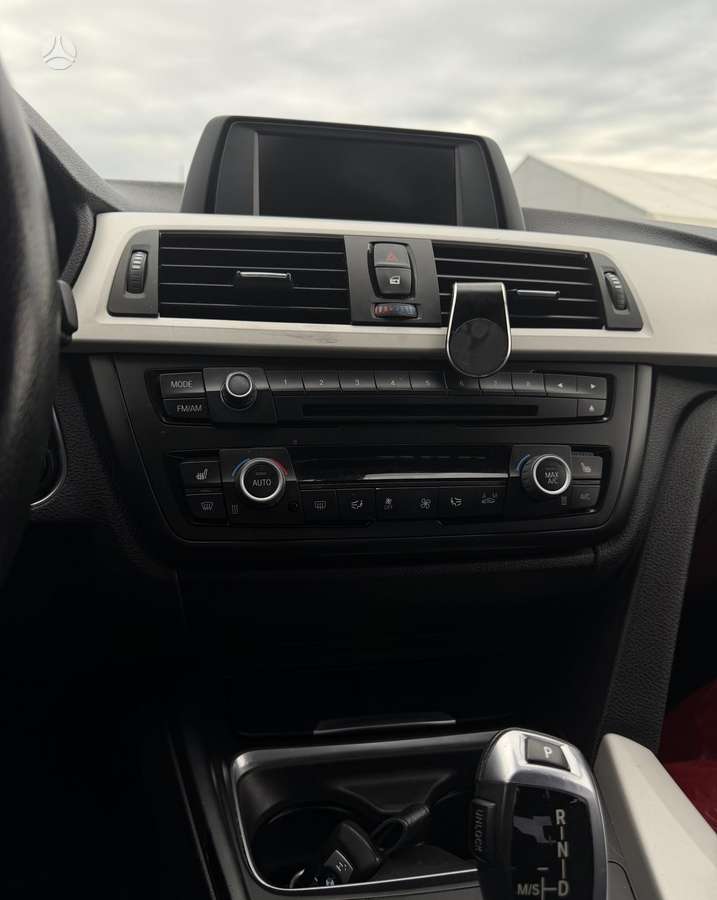 BMW 320, 2.0 l., Седан