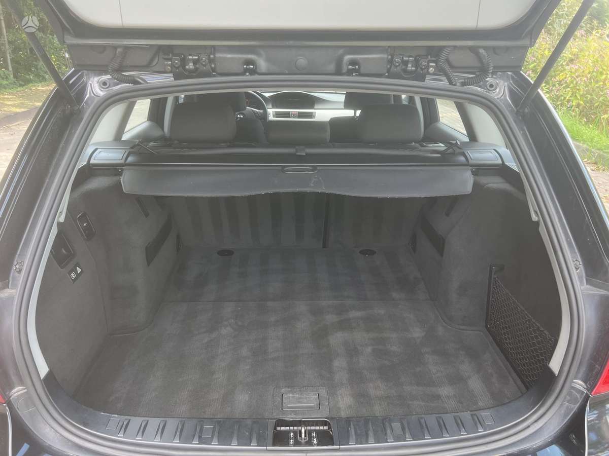 BMW 325, 3.0 l., wagon
