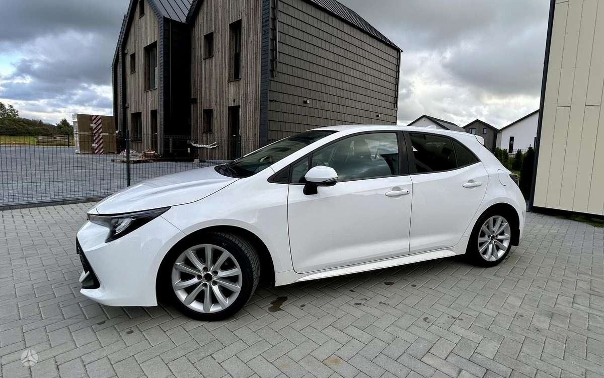 Toyota Corolla - 2
