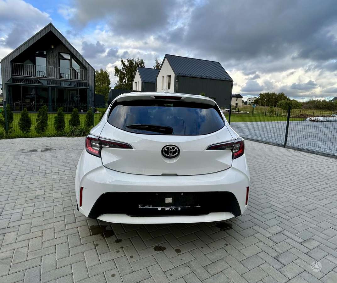 Toyota Corolla - 4