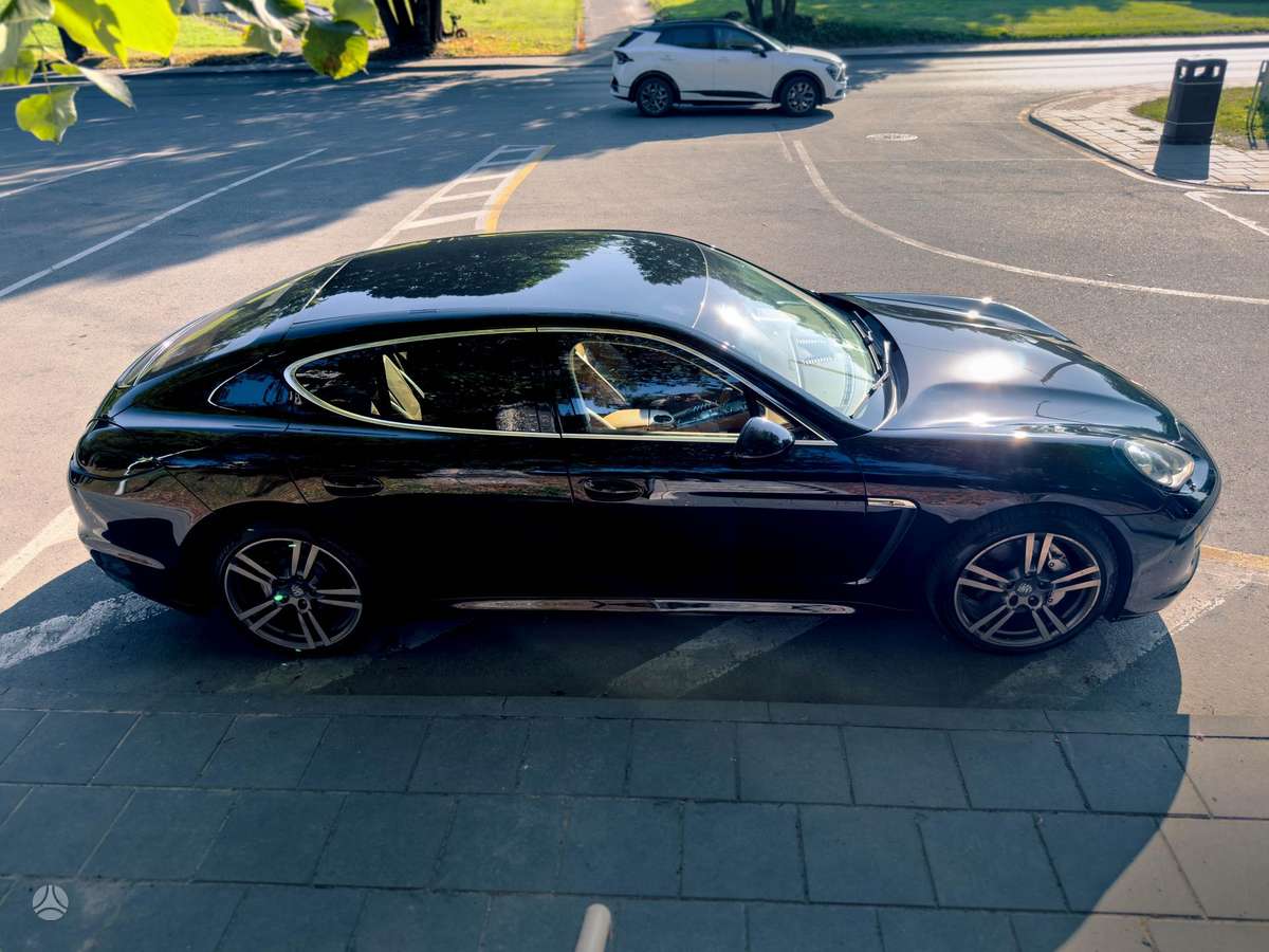Porsche Panamera - 2