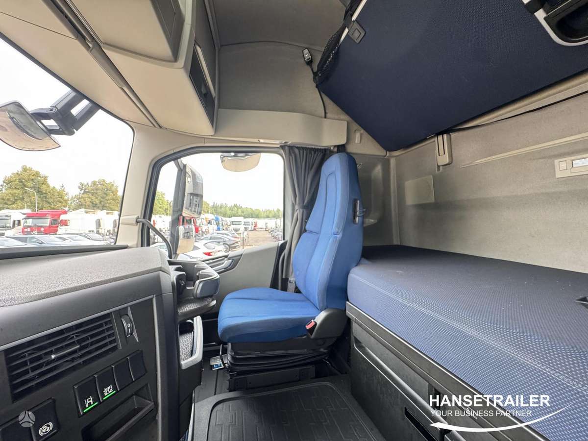 Volvo FH VEB+, double sleeper