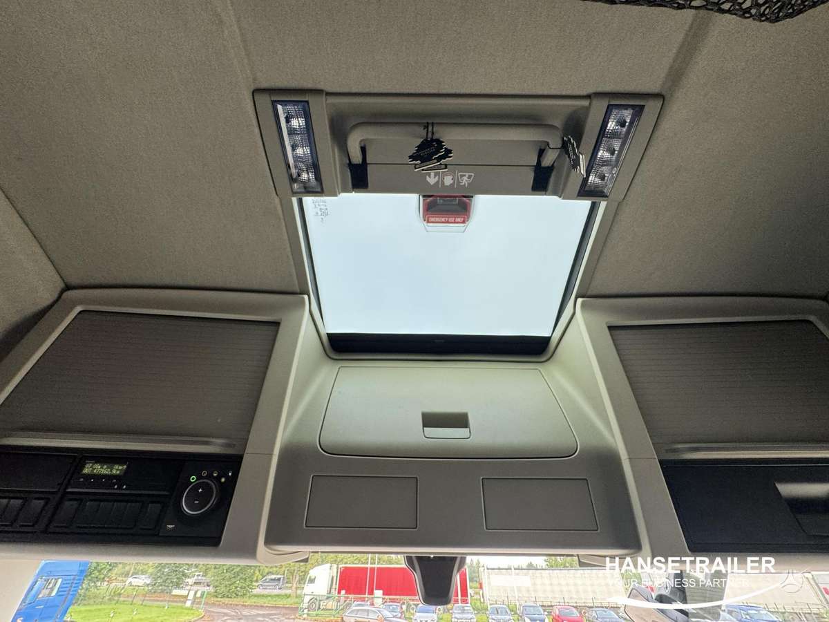 Volvo FH VEB+, double sleeper