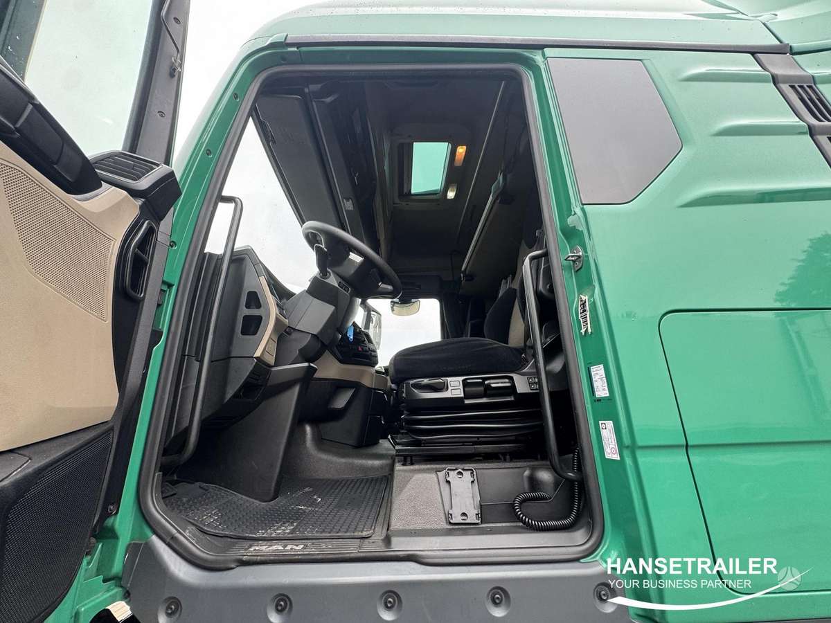 MAN TGX 18.470 Mega Low Deck, double sleeper
