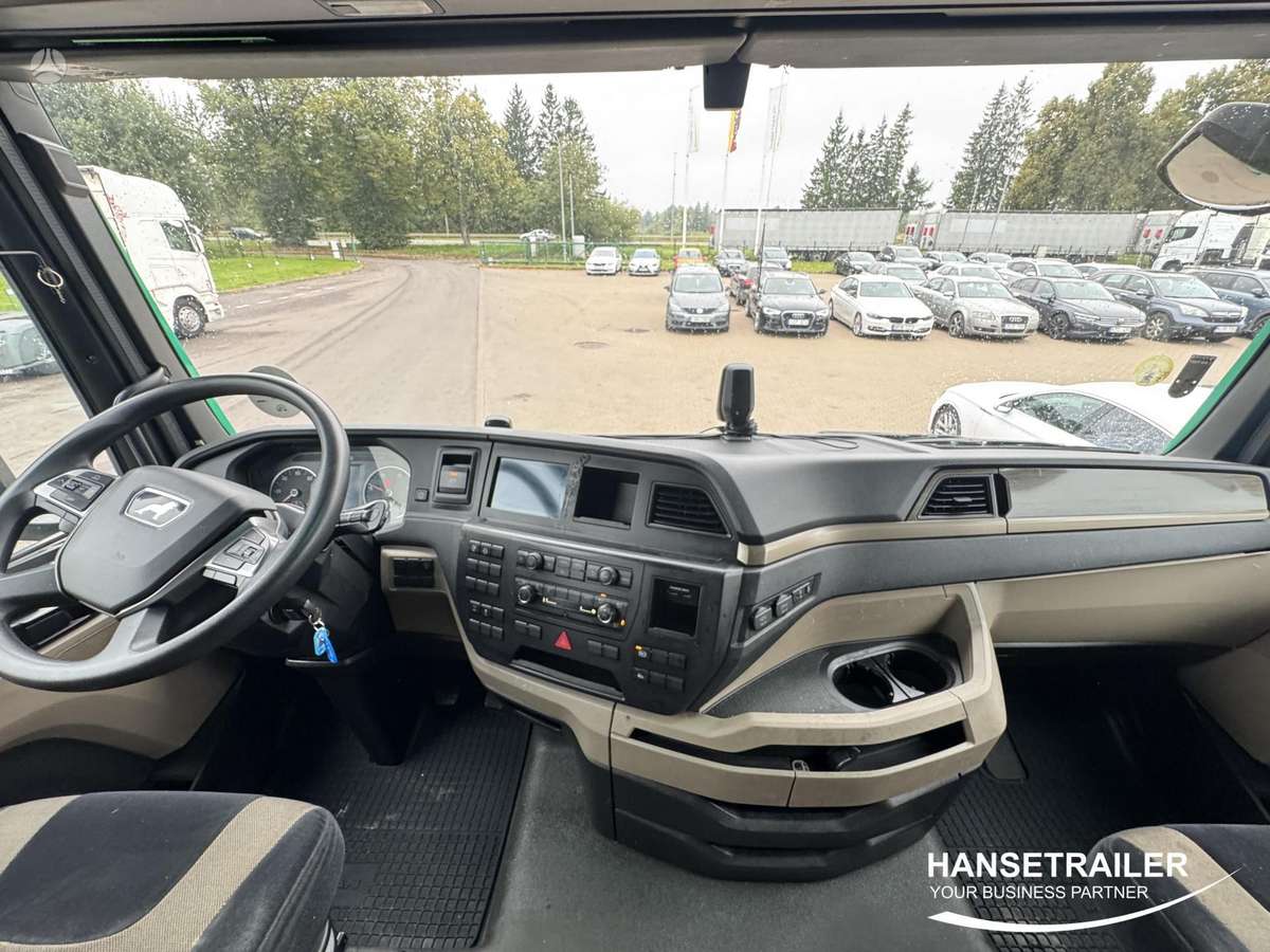 MAN TGX 18.470 Mega Low Deck, double sleeper