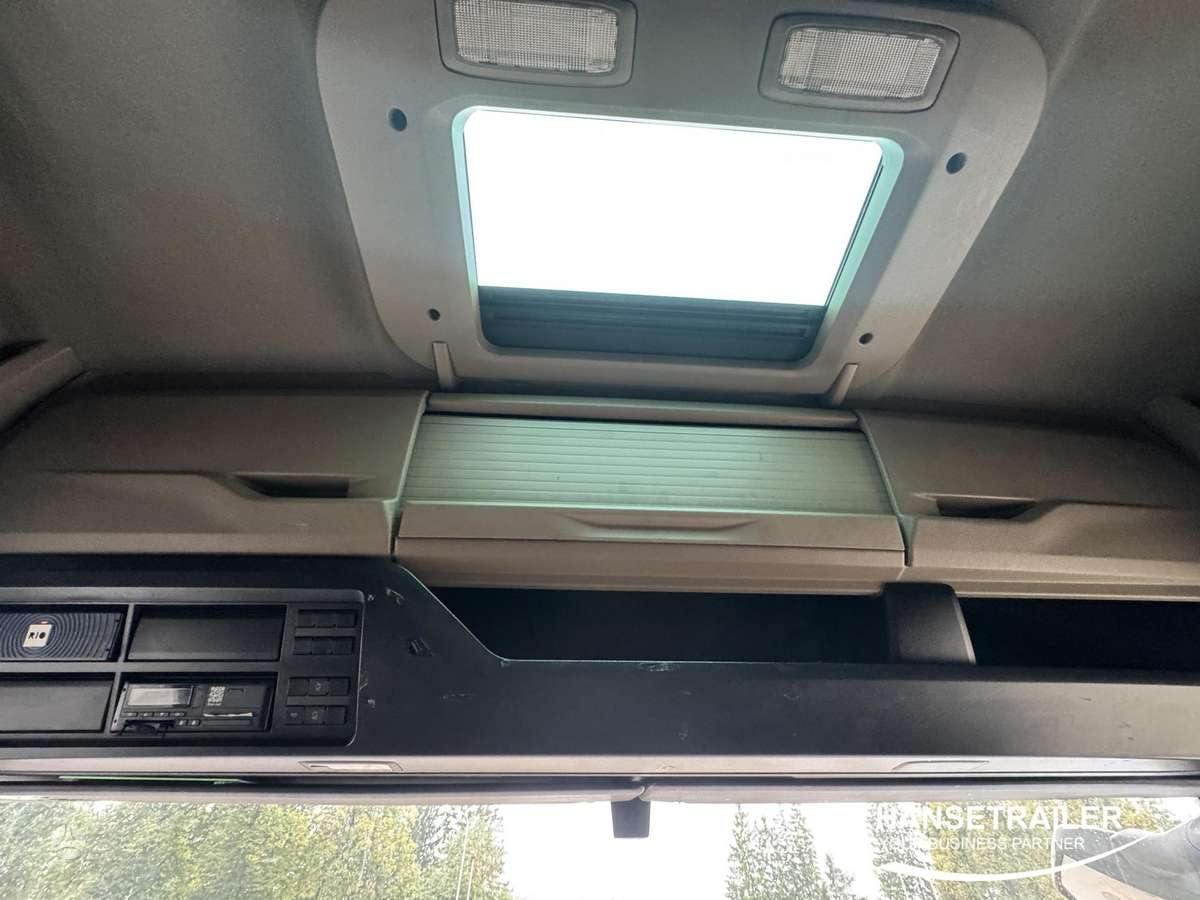 MAN TGX 18.470 Mega Low Deck, double sleeper