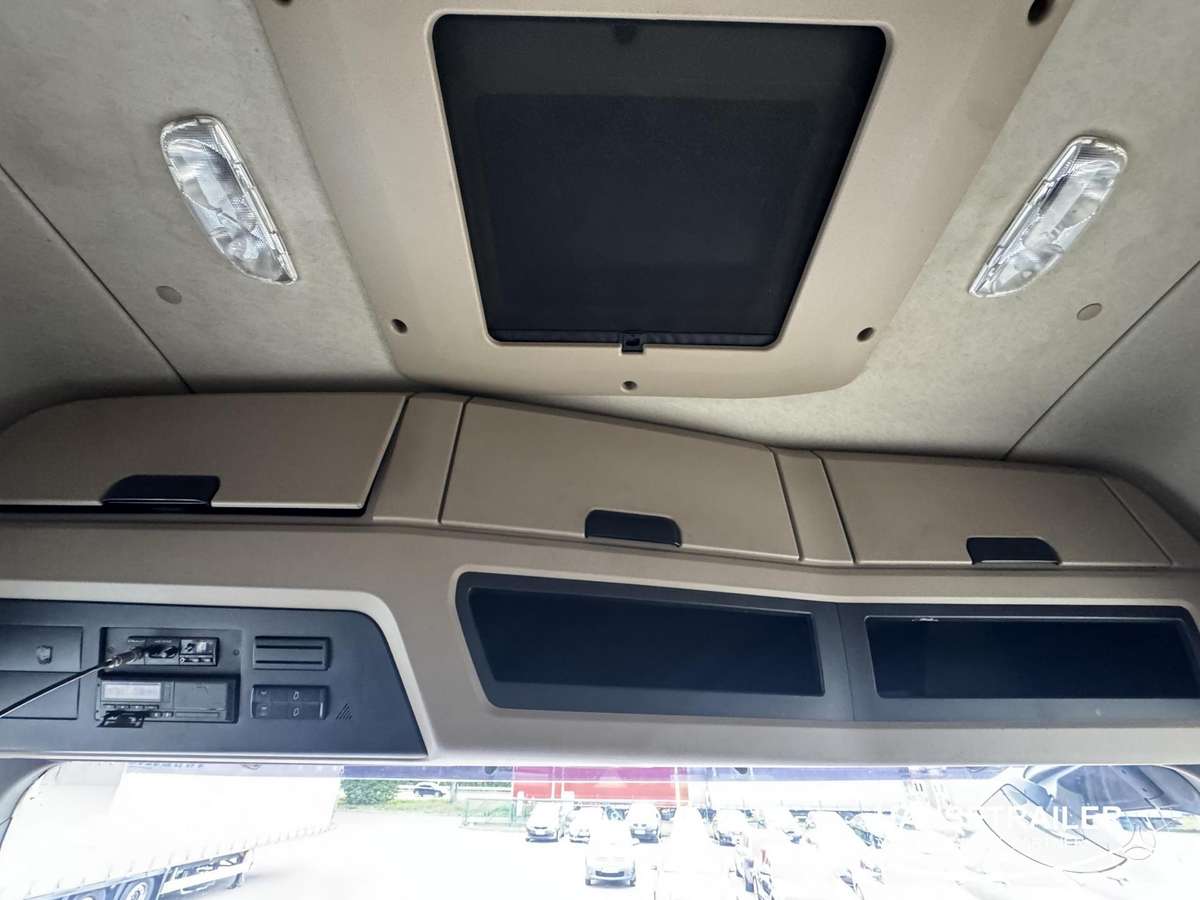 Mercedes-Benz Actros 1845 Mega Low Deck, double sleeper