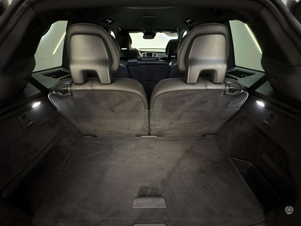 Volvo XC90 - 8