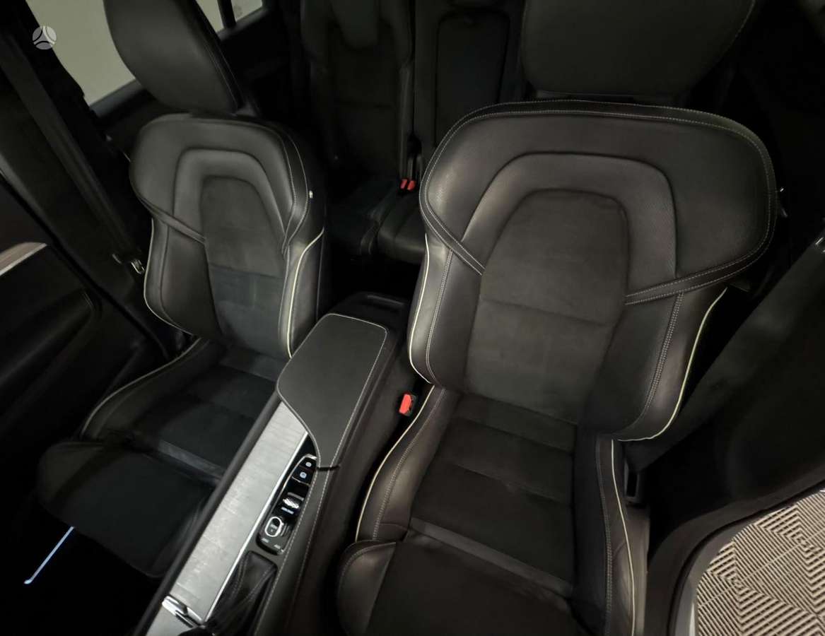 Volvo XC90 - 12