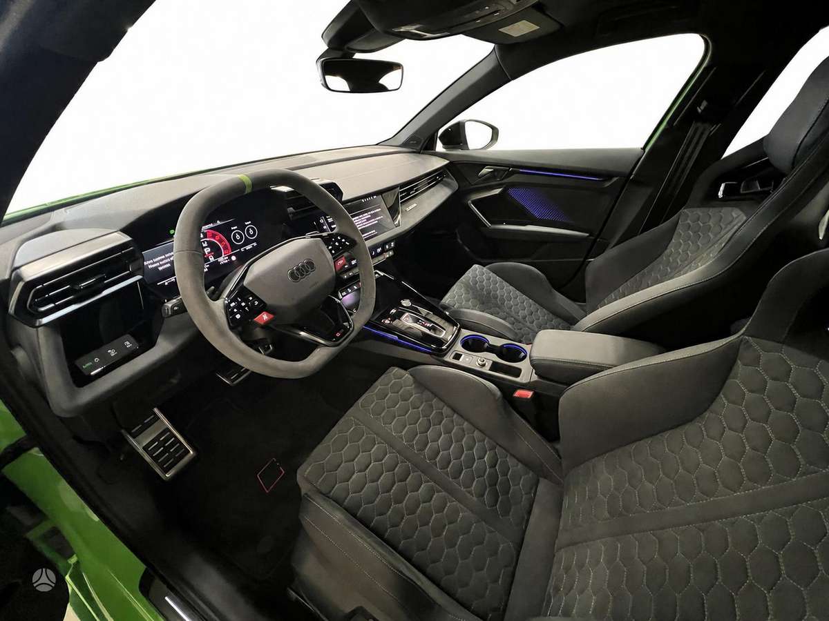 Audi RS 3, 2.5 l., Седан