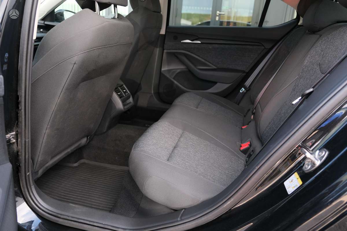 Škoda Superb - 8