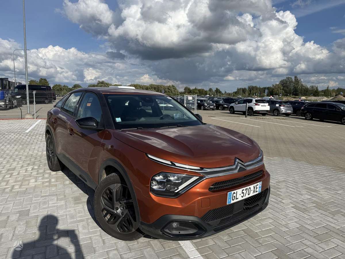 Citroen C4, 1.5 l., hatchback