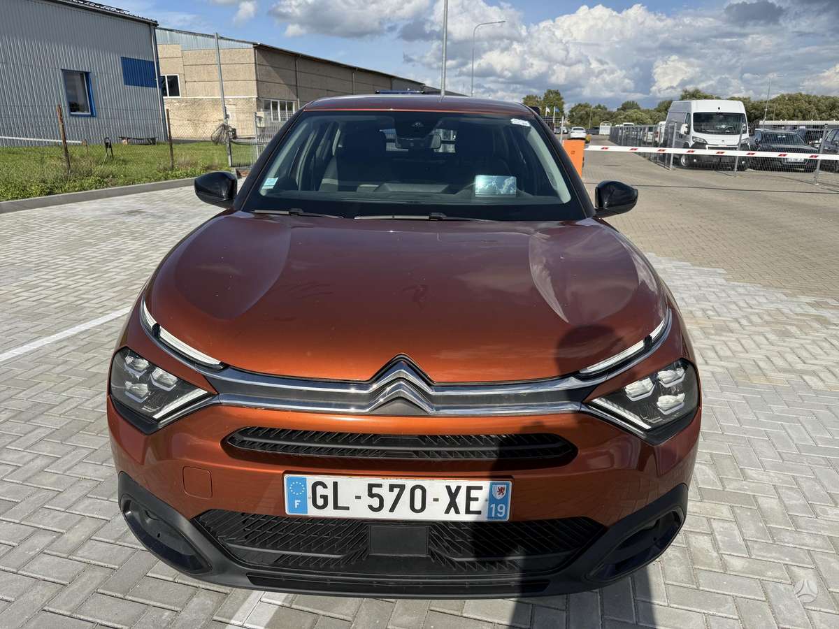 Citroen C4, 1.5 l., hatchback