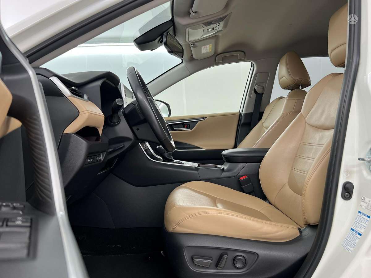 Toyota RAV4 - 11