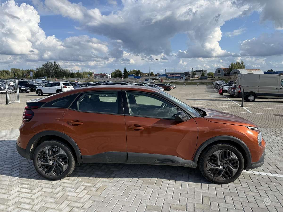 Citroen C4, 1.5 l., Хэтчбек