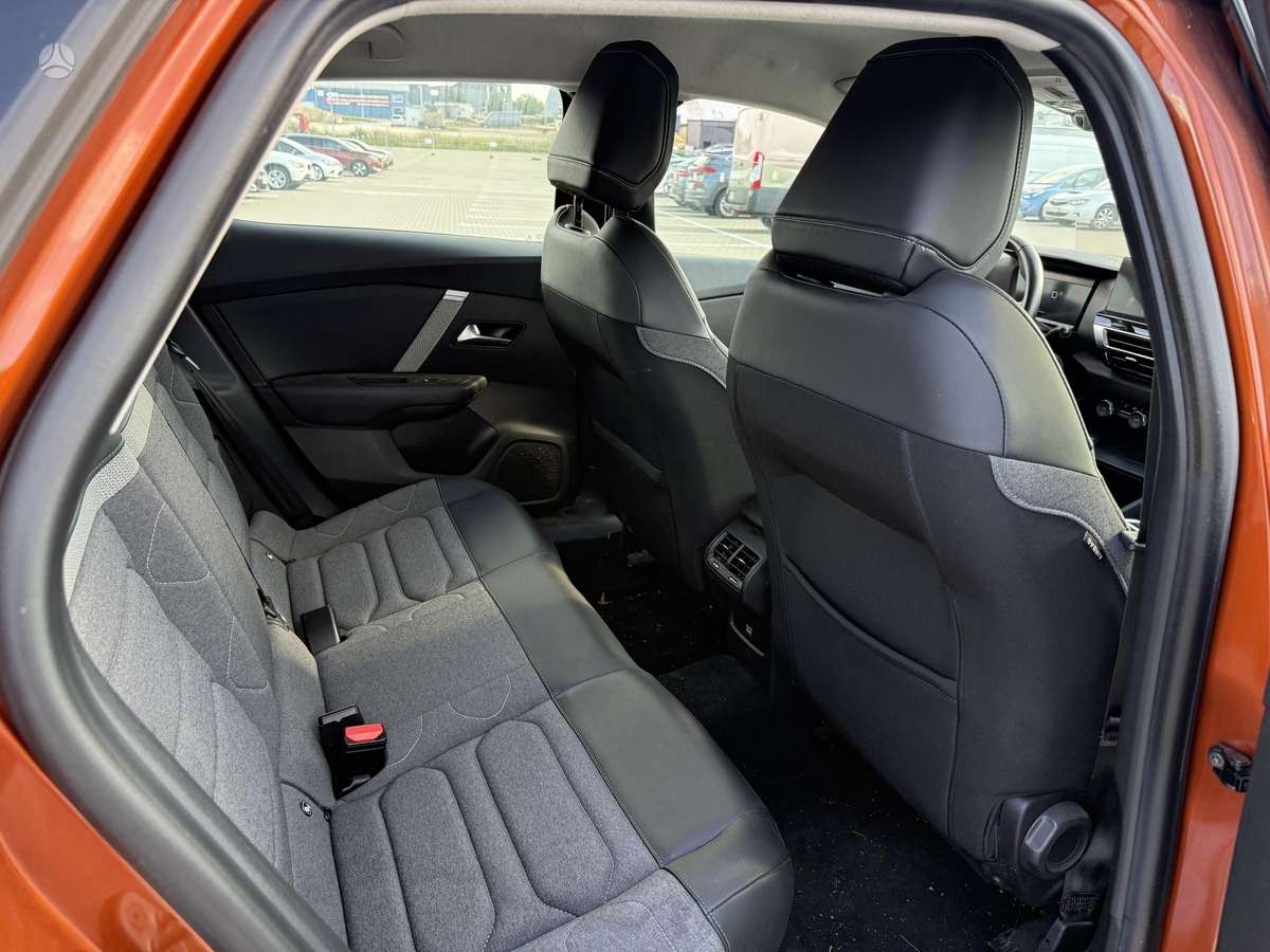 Citroen C4, 1.5 l., Хэтчбек