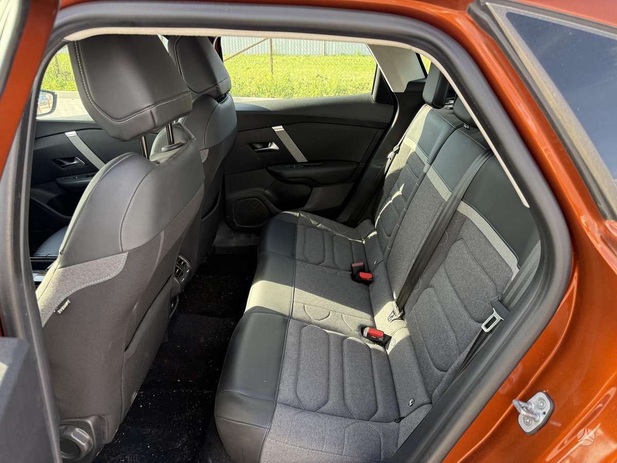 Citroen C4, 1.5 l., Хэтчбек
