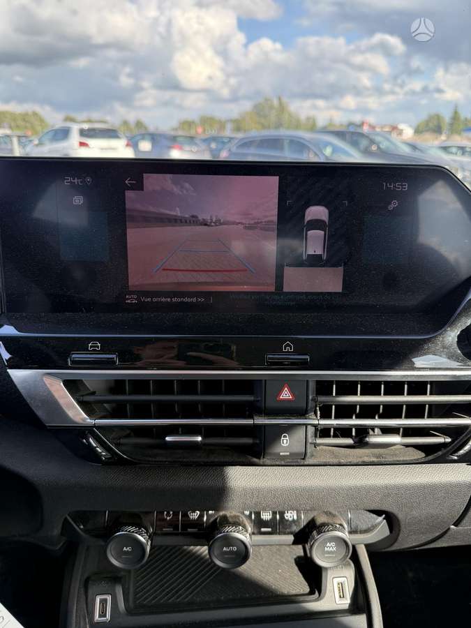 Citroen C4, 1.5 l., hatchback