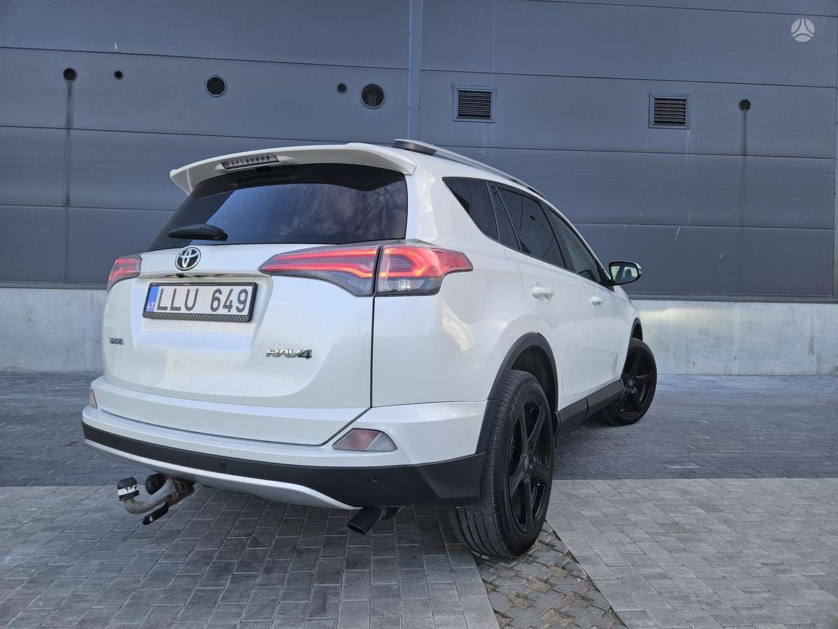Toyota RAV4 - 11