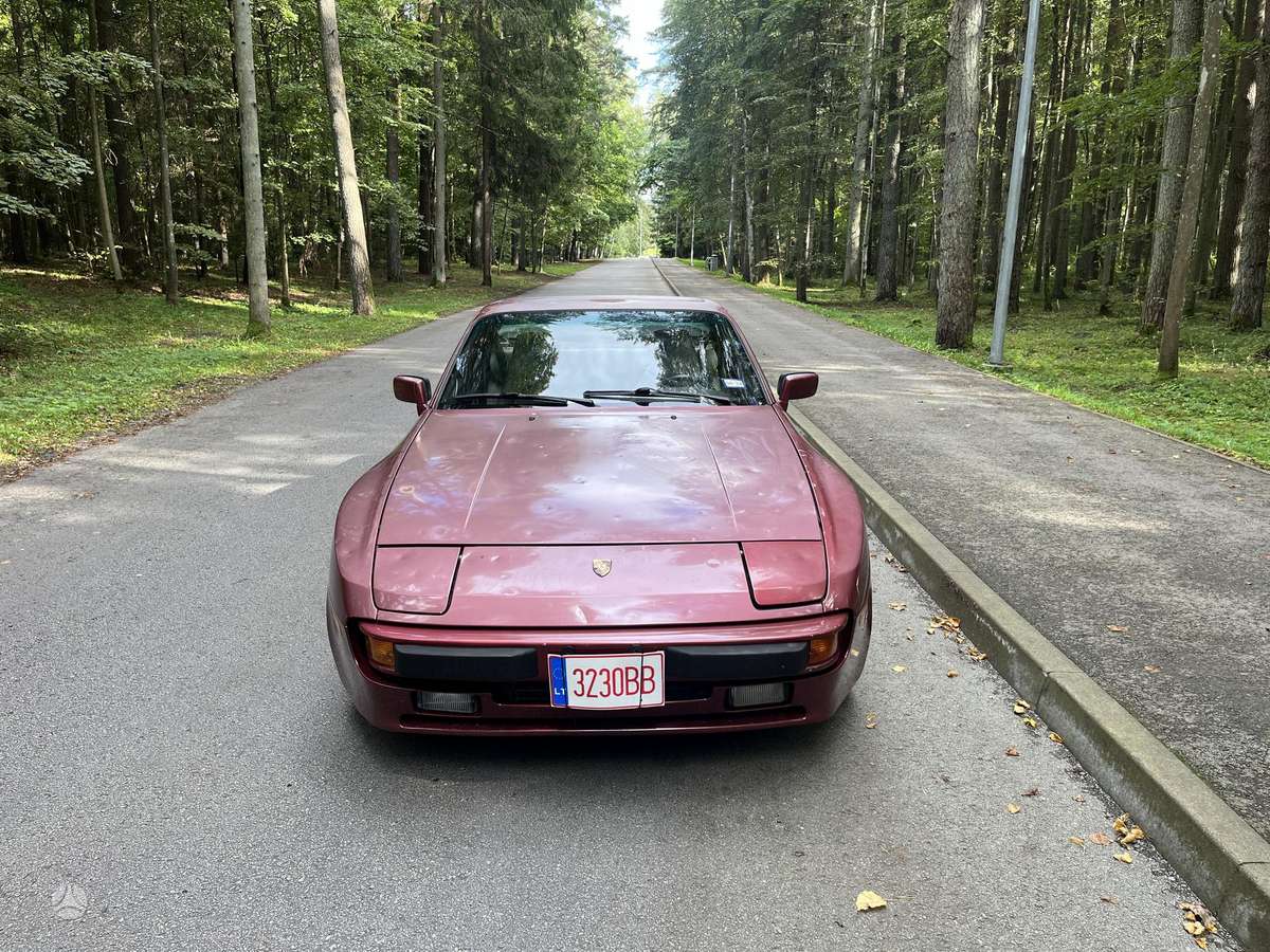 Porsche 944 - 5