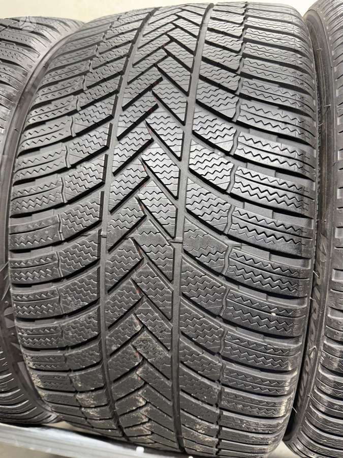 Bridgestone 275/35+245/40, winter 275/35 R19