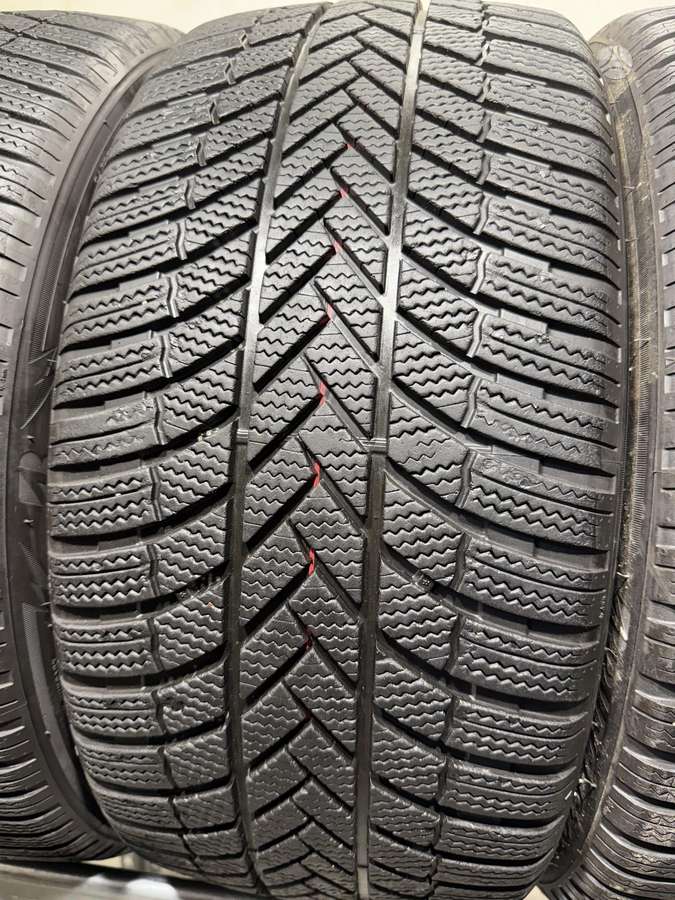 Bridgestone 275/35+245/40, winter 275/35 R19