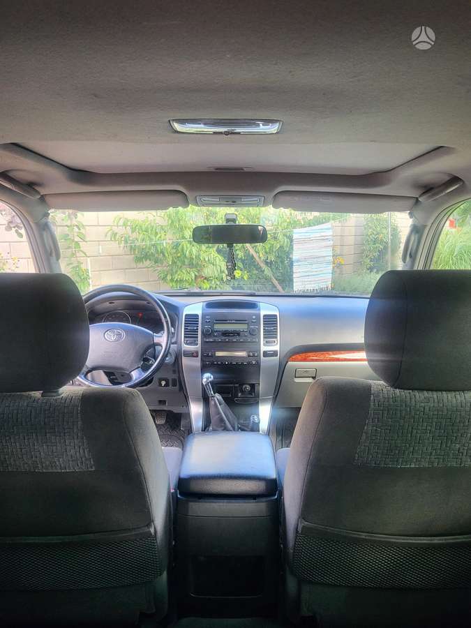 Toyota Land Cruiser - 12