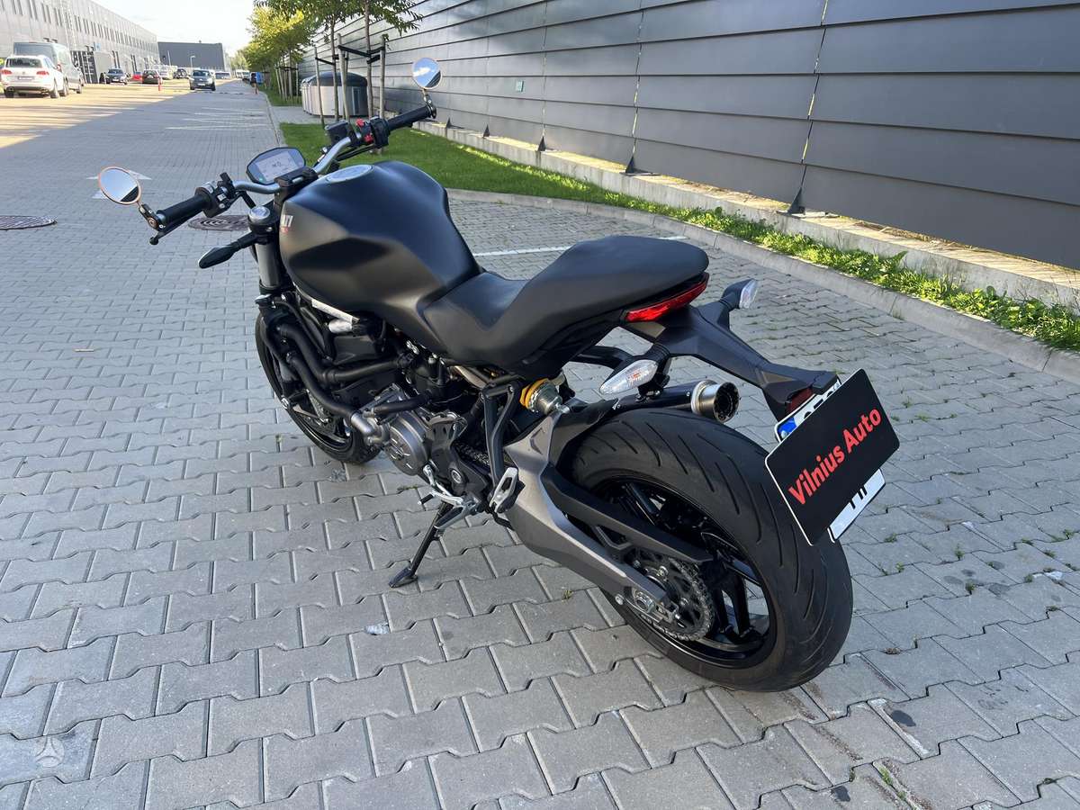 Ducati Monster 821cc, street / classic