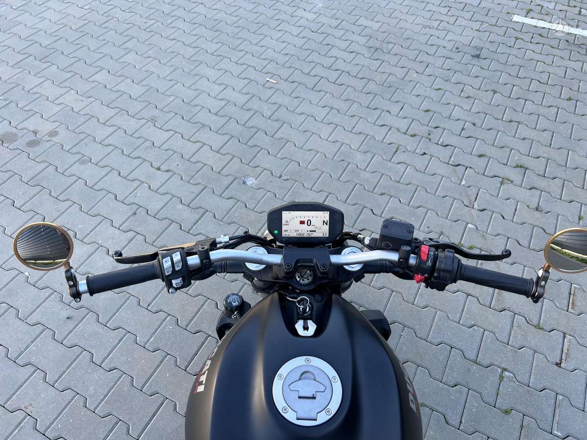 Ducati Monster 821cc, street / classic