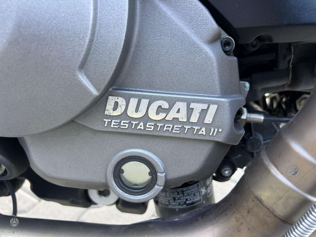 Ducati Monster 821cc, street / classic