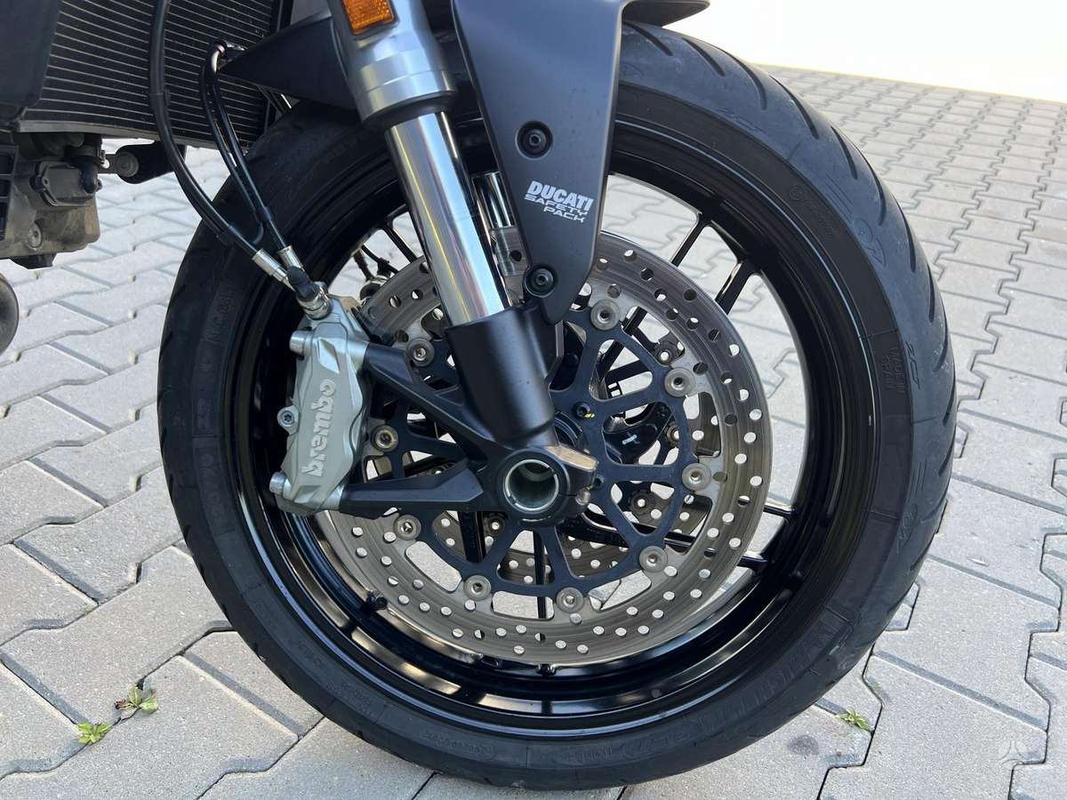 Ducati Monster 821cc, street / classic