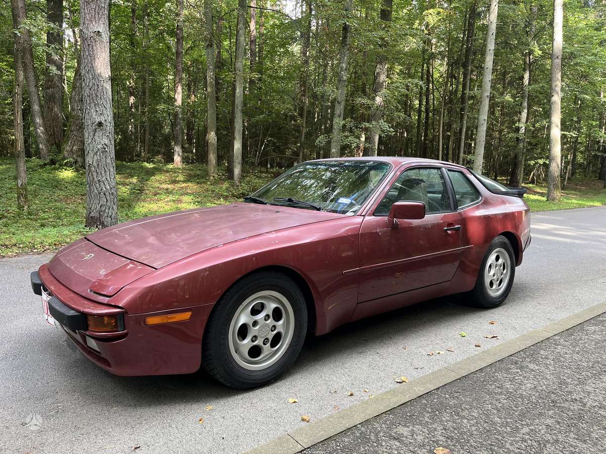 Porsche 944 - 9