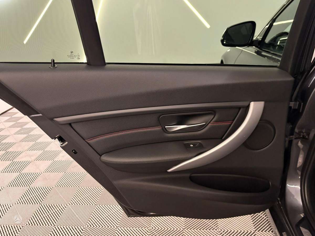BMW 320, 2.0 l., Седан
