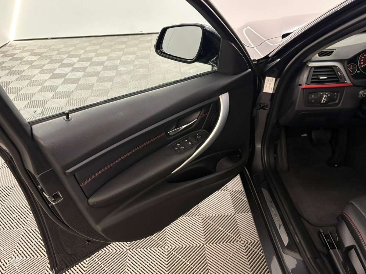 BMW 320, 2.0 l., Седан