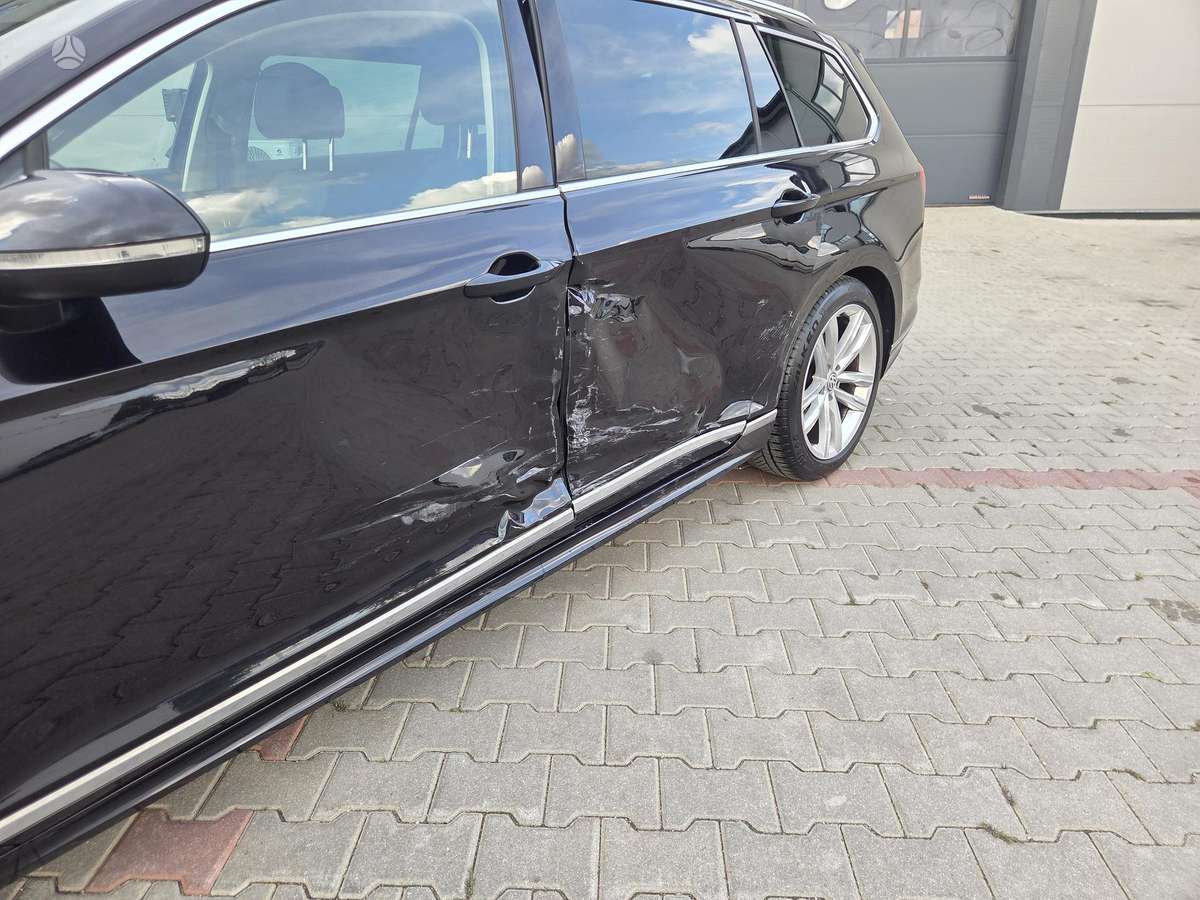 Volkswagen Passat - 5