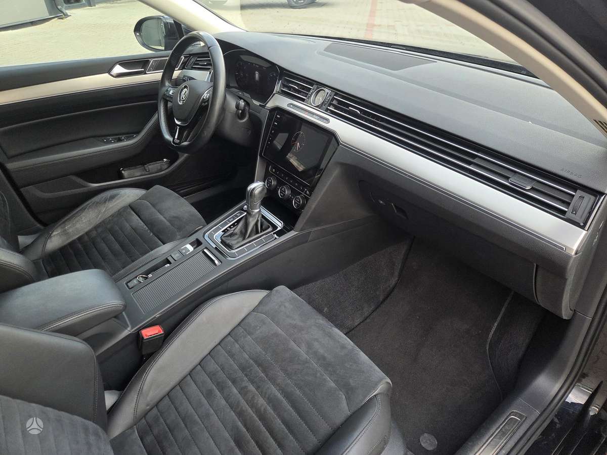 Volkswagen Passat - 8