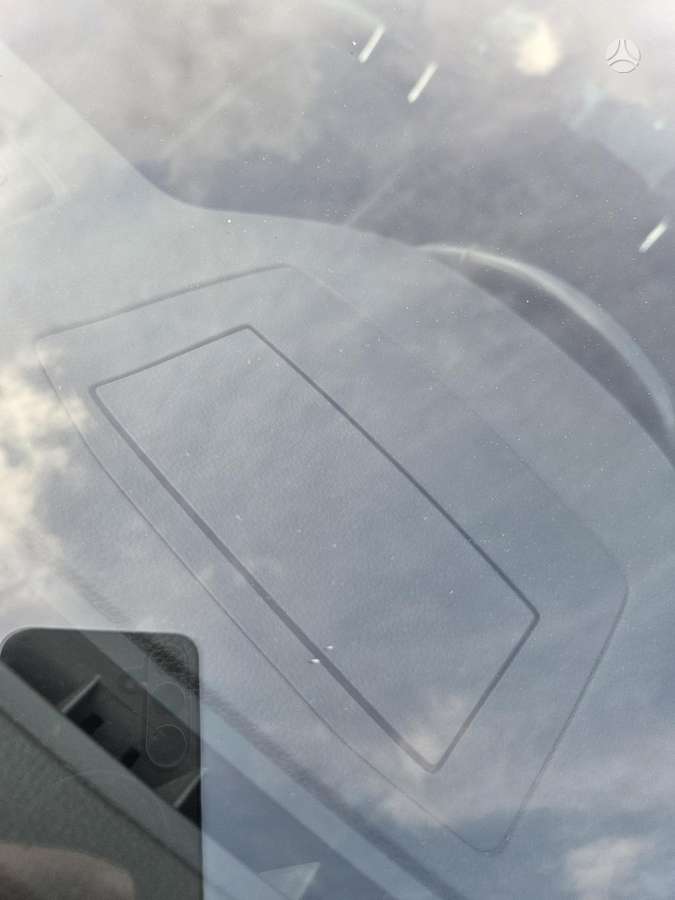 Volkswagen Passat - 11