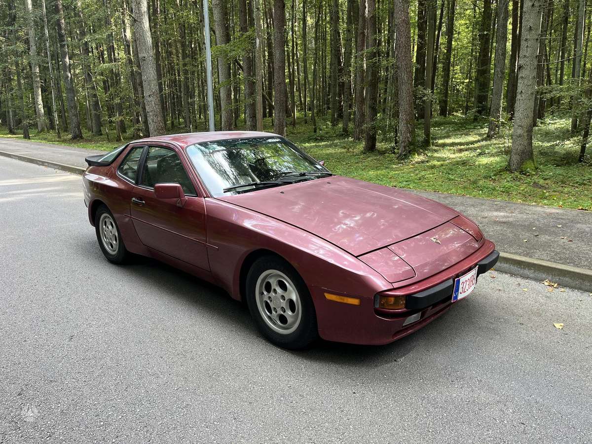 Porsche 944 - 4